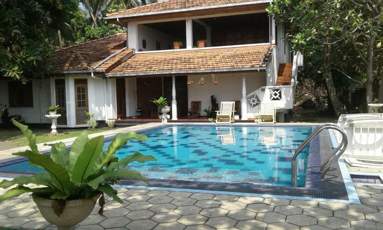 Villa Sea Sprays Hikkaduwa Luaran gambar
