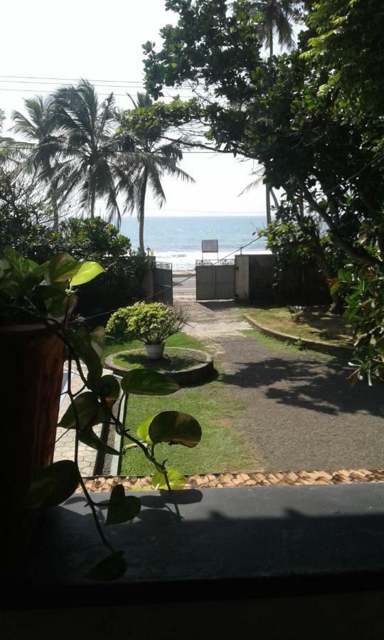 Villa Sea Sprays Hikkaduwa Luaran gambar
