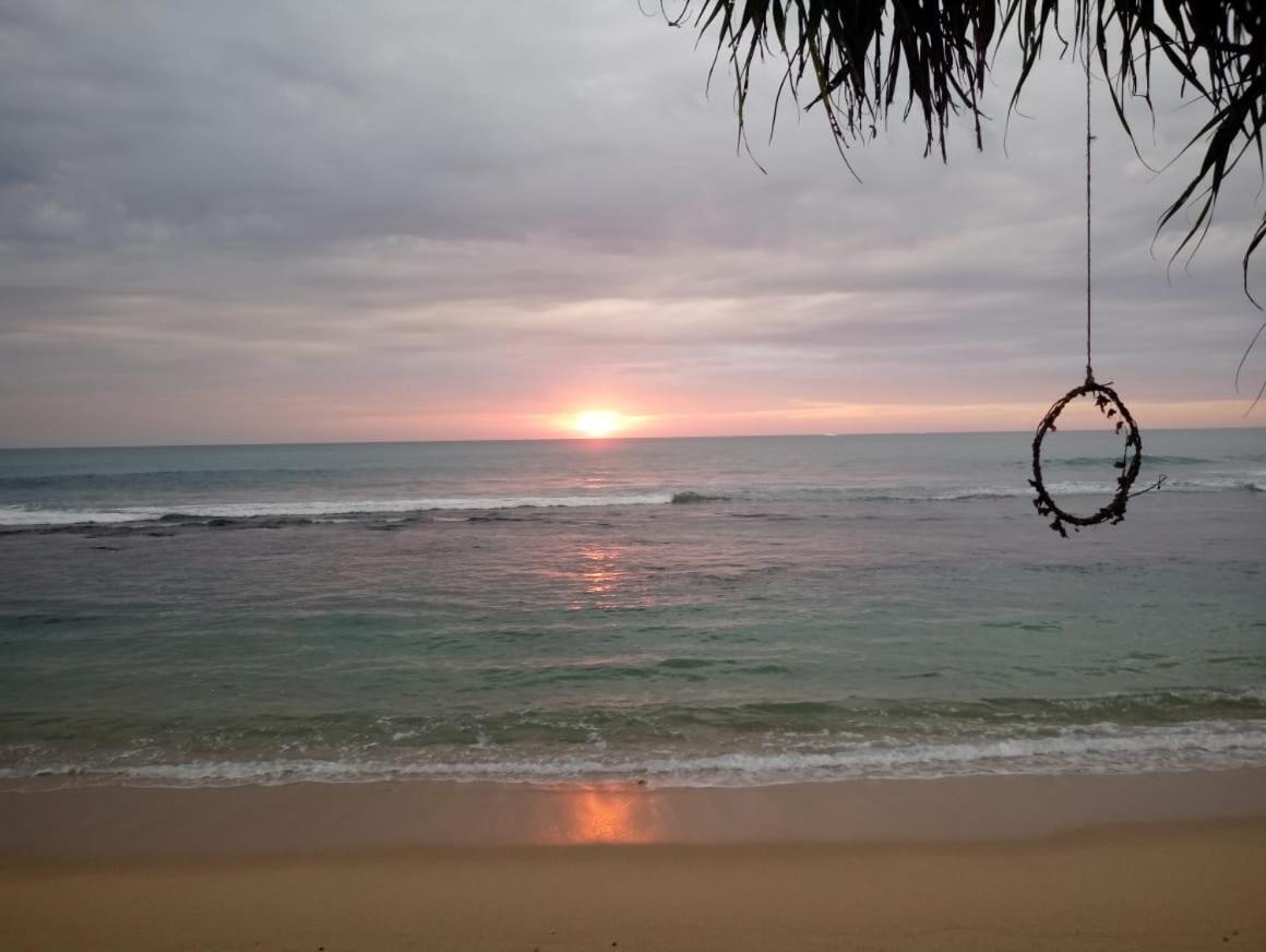 Villa Sea Sprays Hikkaduwa Luaran gambar